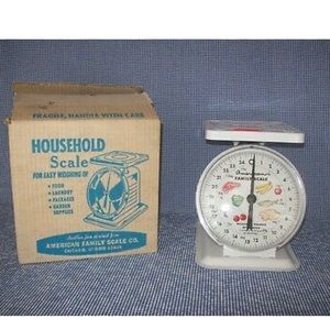 Vintage 1970's American Family Household Mechanical Scale w/Original Box